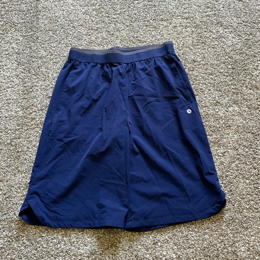 Xersion youth short size 15-17